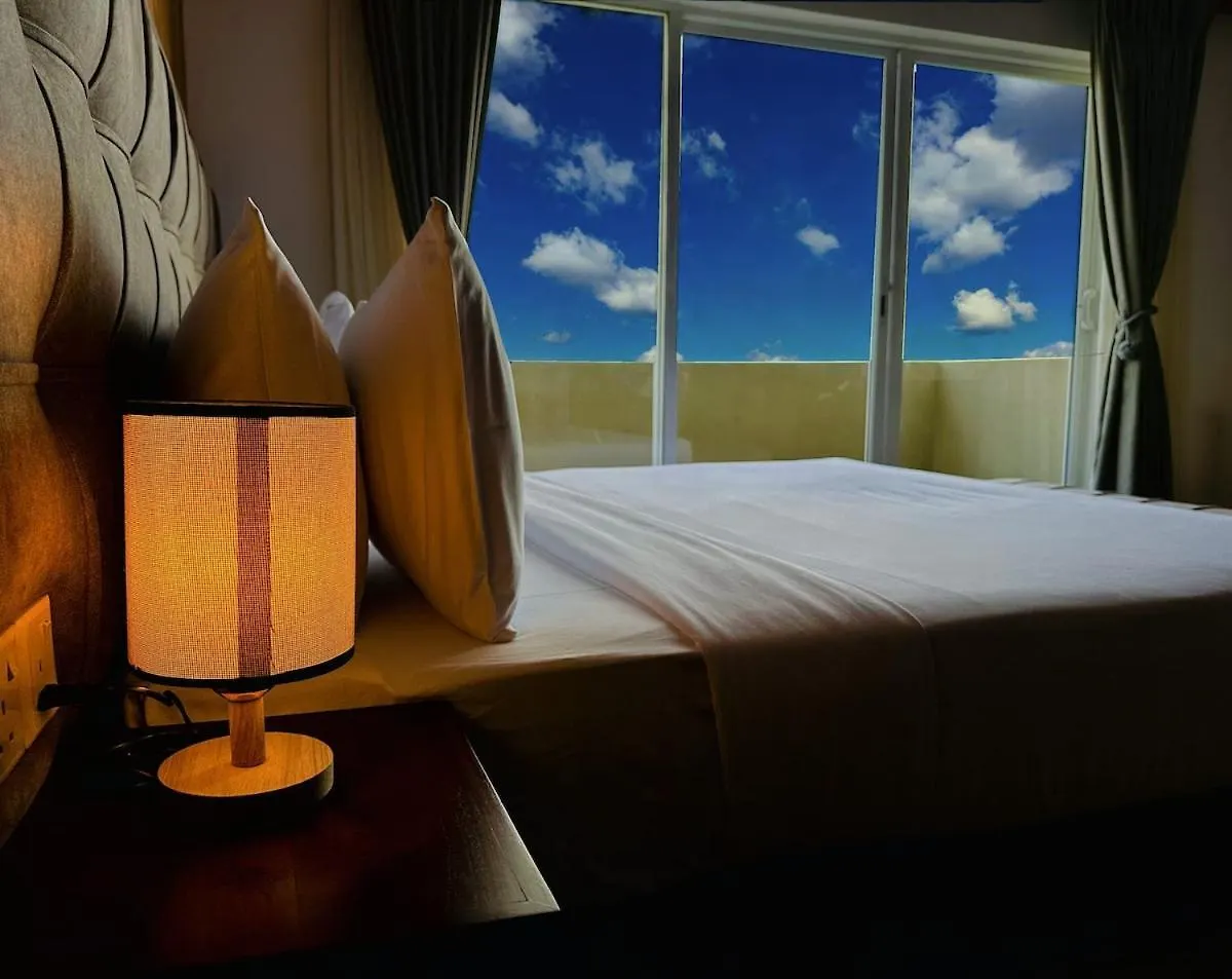 Ocean Retreat Negombo Sea View Apartment